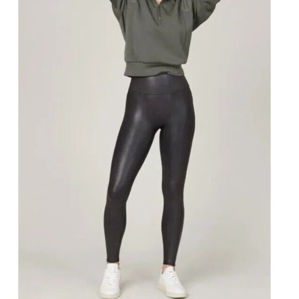 Spanx Faux Leather Black Leggings Size Medium